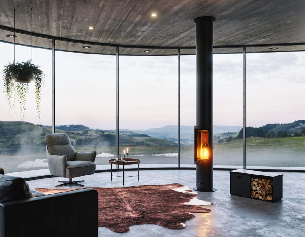 Salon moderne avec vue panoramique sur la nature.